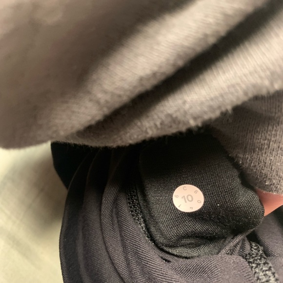 Lululemon leggings - Picture 5 of 8